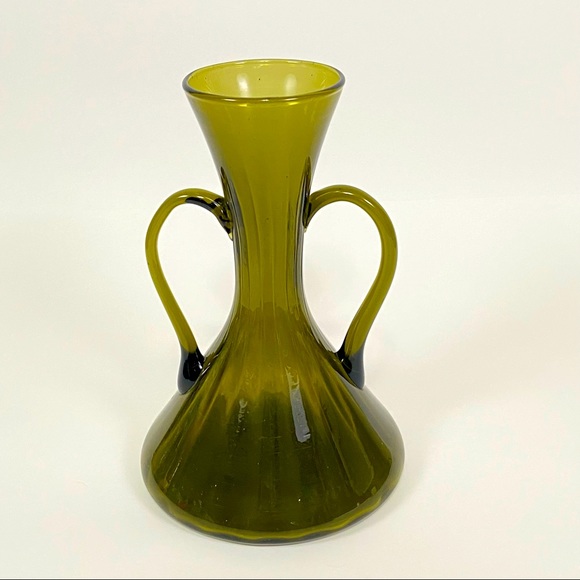 VINTAGE Green Blown Glass Double Handle Mid Century Vase - Picture 9 of 17